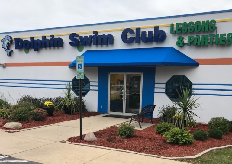 Dolphin Swim Club of Loves Park Swimming Lessons